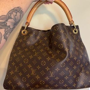 Louis Vuitton Monogram Artsy MM